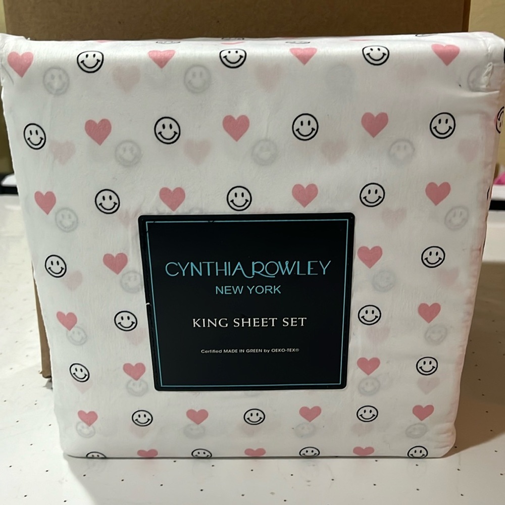 Cynthia Rowley King Size Bed Sheets Set new
